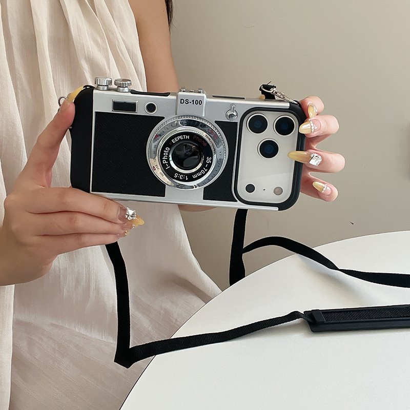 Vintage Item - Casing Desain Kamera Vintage Emily in