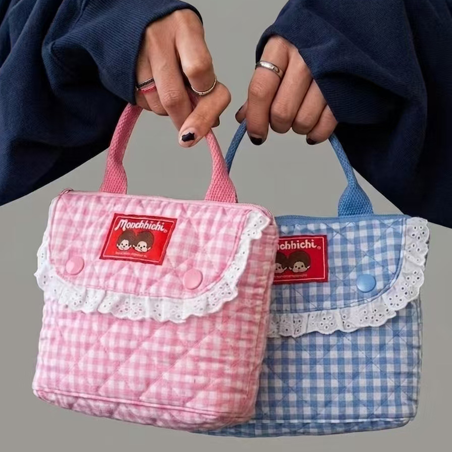 Vintage Item - Tas Makeup Genggam Kartun Munchki Motif